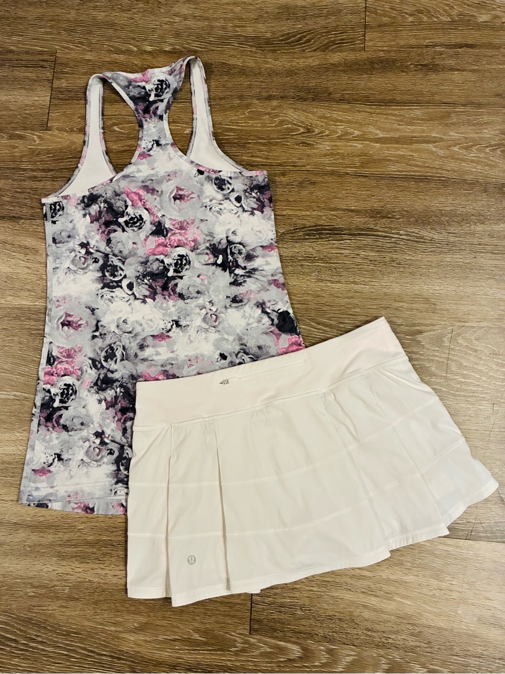 Lululemon Tennis Set Size 8